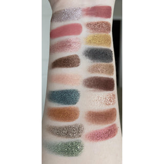 BEAUTY RESERVE - PAT MCGRATH LABS MOTHERSHIP MEGA: CELESTIAL ODYSSEY EYESHADOW PALETTE
